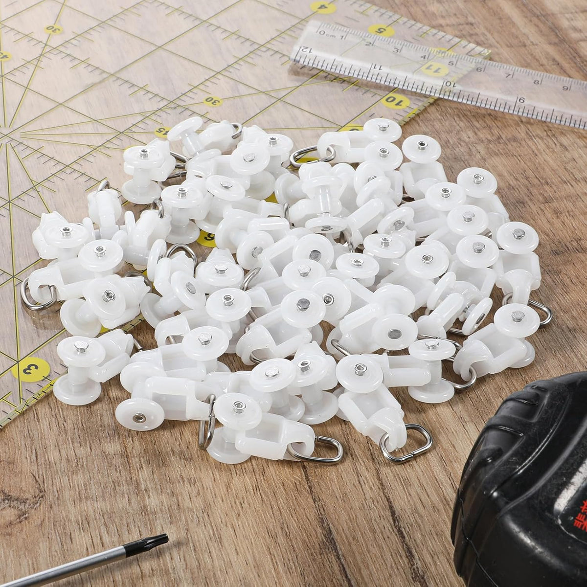 50 Pcs Curtain Track Glider Rollers Hooks Curtain Track Glider Ceiling Tracks Hooks Rail Gliders Mute Wheel Ball Pulley for 23 * 28mm Rails (Inner Diameter)