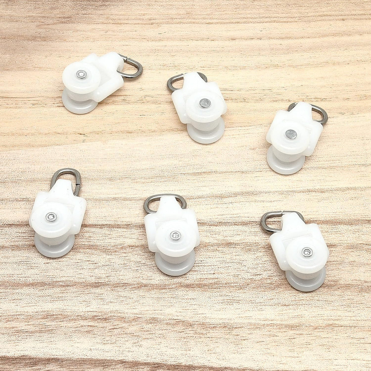 Surf Turtle 30PCS Mute Wheel Curtain Glider Hooks